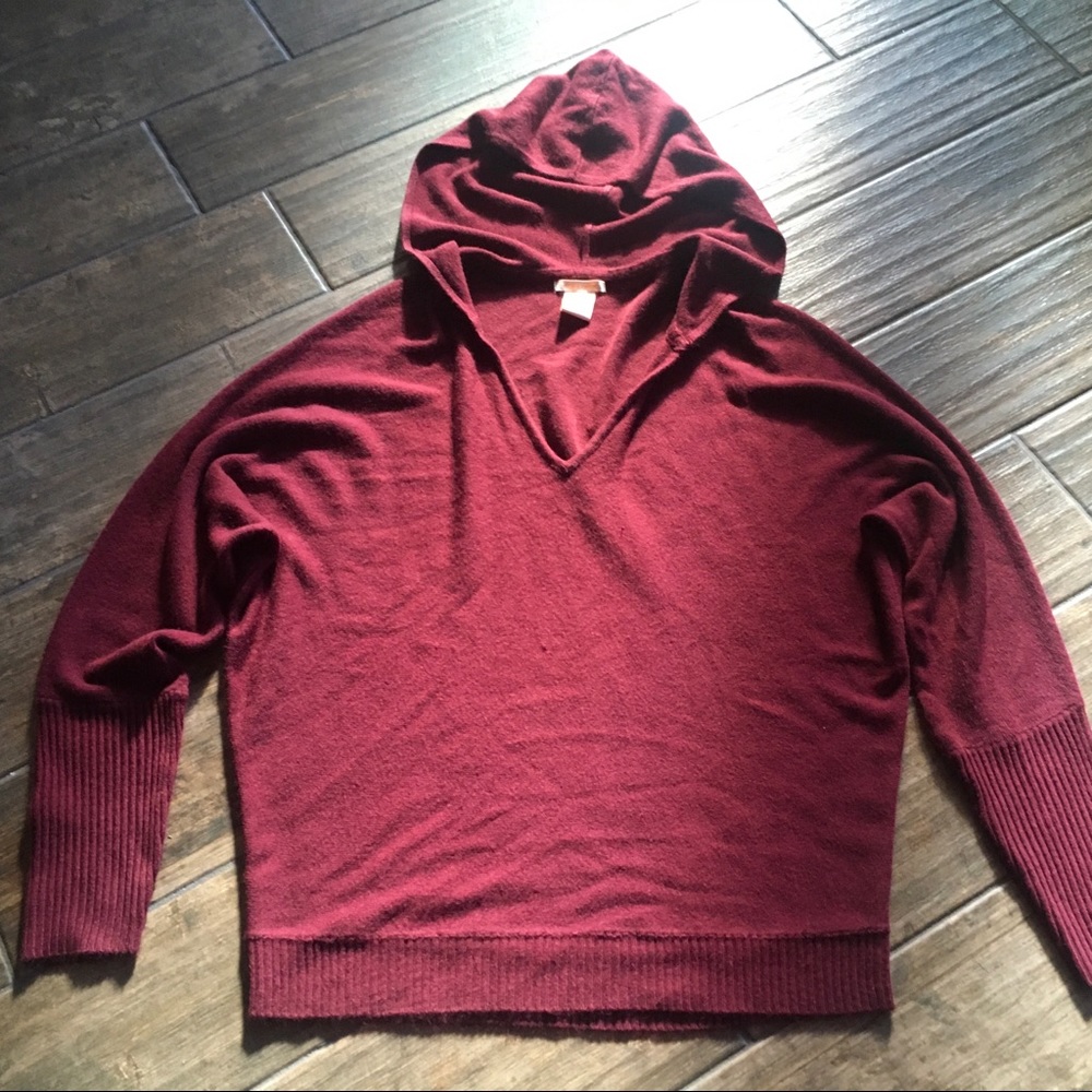 Sweet Romeo Burgundy Hooded V-Neck Pullover Sweater